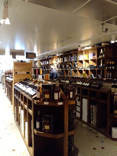 Les Caves Saint-Clément, Caviste à Saint-Clément