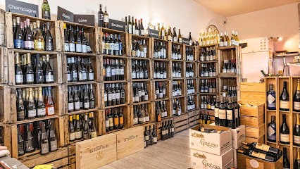 cave des verres et découpes, Caviste à Saint-Sulpice-la-Pointe