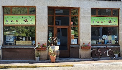 TERR'ARDÈCHE, Caviste aux Ollières-sur-Eyrieux
