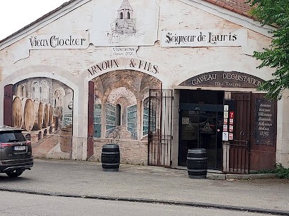 Maison Arnoux Et Fils, Caviste à Vacqueyras
