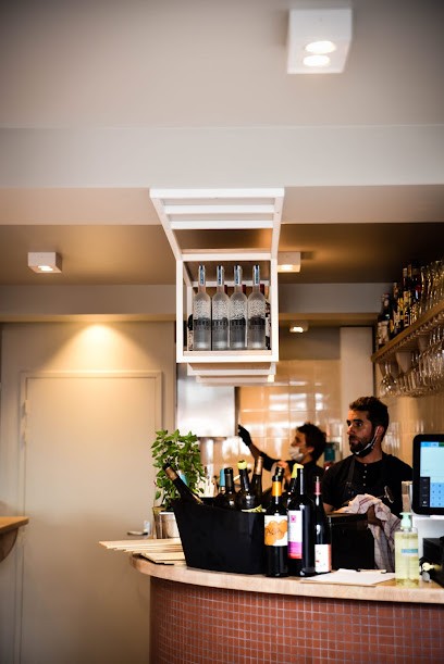 Familia - Cave à vin & Cave à manger, Caviste à Saint-Jean-de-Luz